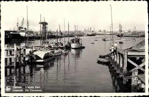 Ak Ostende Westflandern, L'avant Port, bateaux