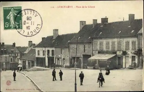 Ak Lurcy Levy Allier, Place de la Liberte, Café de l'Univers, Hotel