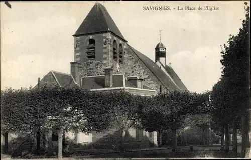 Ak Savignies Oise, La Place de l'Eglise