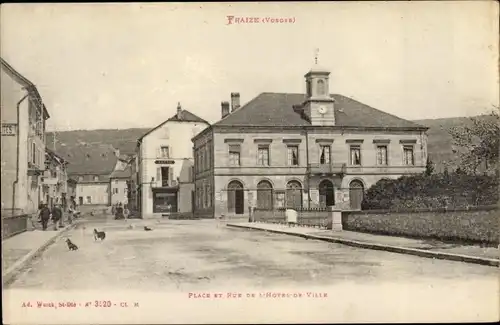 Ak Fraize Vosges, Place et Rue de l'Hôtel de Ville