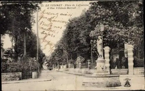 Ak Le Vesinet Yvelines, Place de Lafontaine et Rue Villebois Mareuil, statue