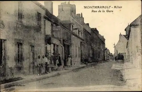 Ak Montmarault Allier, Rue de la Gare