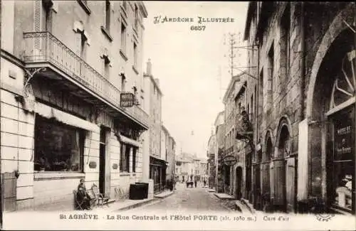 Ak Saint Agrève Ardèche, La Rue Centrale et l'Hôtel Porte