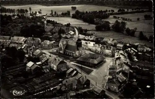 Ak Launois Ardennes, Eglise et l'Ecole des Filles, Vue aerienne