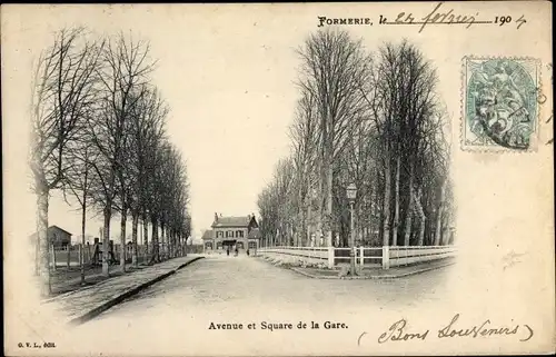 Ak Formerie Oise, Avenue et Square de la Gare