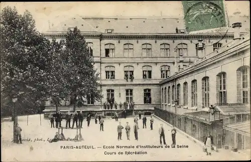 Ak Paris Passy, École normale d'Instituteurs de la Seine, Cours de Récréation