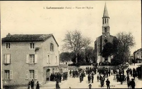 Ak Labessonié Tarn, Place de l'Eglise, Kirche, Café