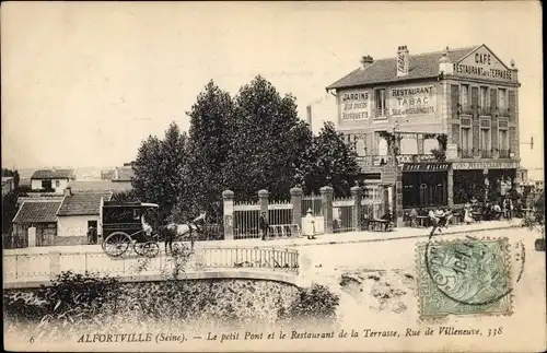 Ak Alfortville Val de Marne, Petit Pont et le Restaurant de la Terrasse, Rue de Villeneuve, caleche