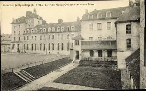 Ak Juilly Seine et Marne, Le Petit Moyen College et sa cour d'hiver