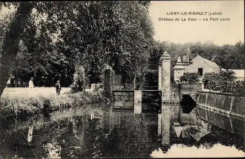 Ak Ligny le Ribault Loiret, Château de la Cour, le Pont Levis