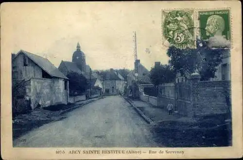 Ak Arcy Sainte Restitue Aisne, Rue de Servenay, eglise