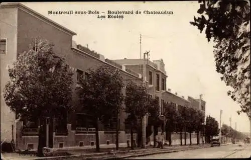 Ak Montreuil sous Bois Seine Saint Denis, Boulevard de Chateaudun, Les Ecoles