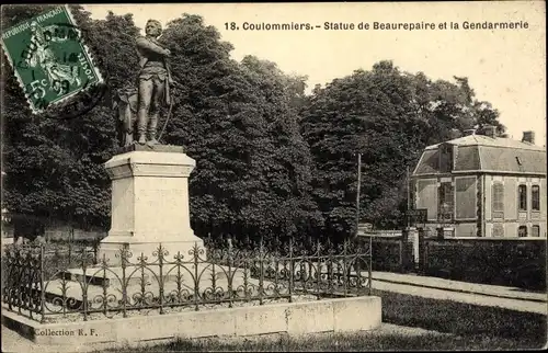 Ak Coulommiers Seine et Marne, Statue de Beaurepaire, La Gendarmerie