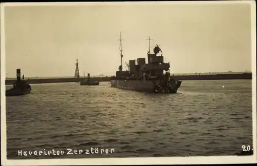 Foto Ak Deutsches Kriegsschiff, Havarierter Zerstörer