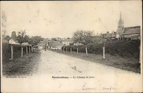 Ak Mondoubleau Loir et Cher, Le Champ de foire