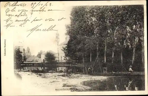 Ak Malesherbes Loiret, Pont et Barrage sur l'Essonne, peche a ligne