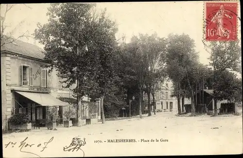 Ak Malesherbes Loiret, Place de la Gare, Cafe