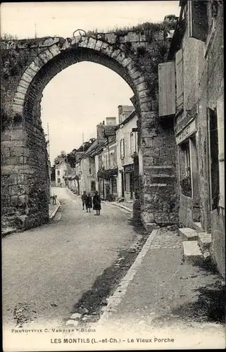 Ak Les Montils Loir et Cher, Le Vieux Porche