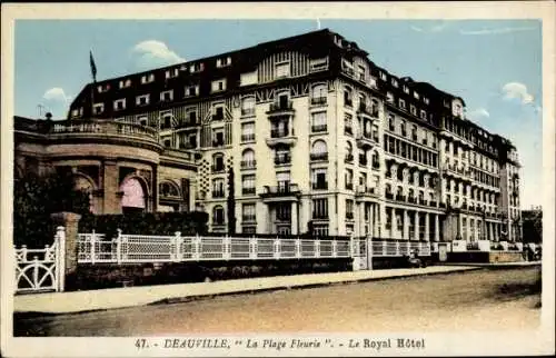 Ak Deauville Calvados, La Plage Fleurie, le Royal Hôtel