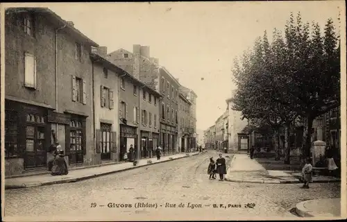 Ak Givors Rhone, Rue de Lyon