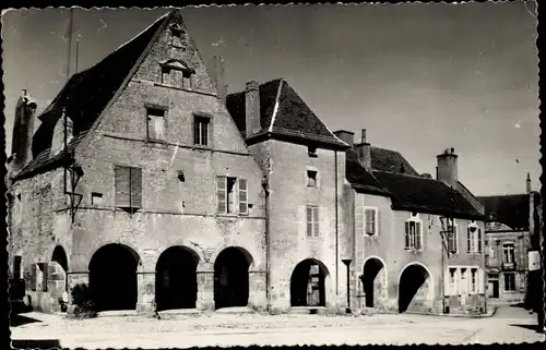 Ak Noyers Yonne, Place du marché du blé