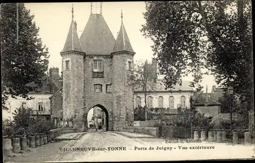 Ak Villeneuve sur Yonne, Porte de Joigny, vue exterieure