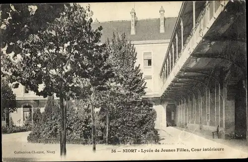 Ak Niort Deux Sèvres, Lycée de Jeunes Filles, Cour intérieure