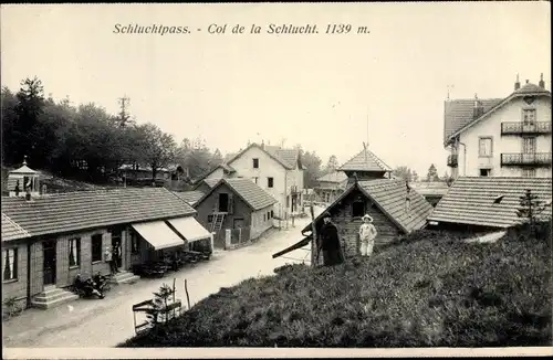 Ak Col de la Schlucht Vosges, Schluchtpass, bâtiments, deux garcons