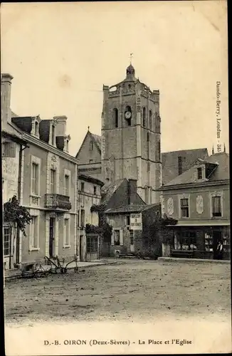 Ak Oiron Deux Sèvres, La Place et l'Église