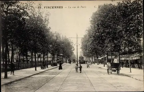 Ak Vincennes Val de Marne, La Rue de Paris