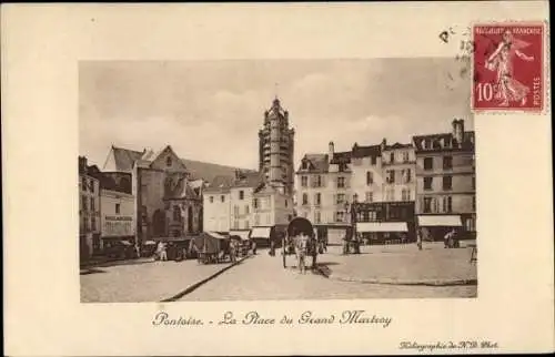 Ak Pontoise Val d'Oise, La Place du Grand Martroy
