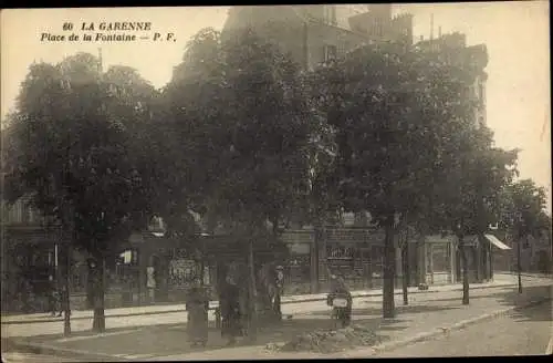 Ak La Garenne Hauts-de-Seine, Place de la Fontaine