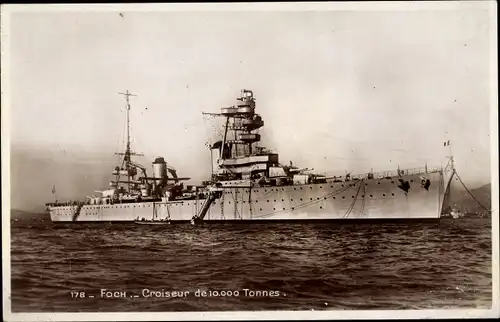 Ak Französisches Kriegsschiff, Foch, Croiseur