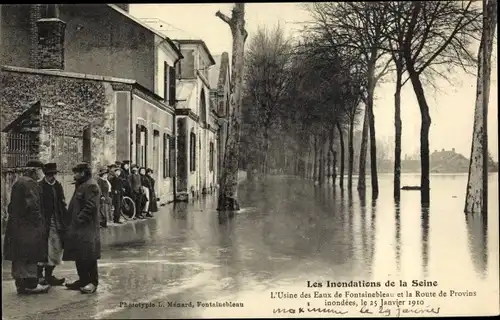 Ak Fontainebleau Seine et Marne, Inondation de la Seine, l'Usine des Eaux et la Route de Provins