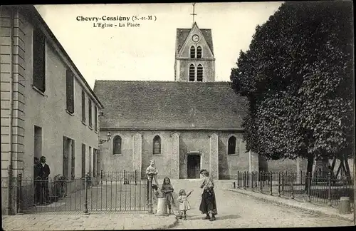 Ak Chevry Cossigny Seine et Marne, L'Église, la Place