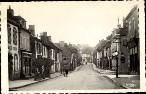 Ak Montmarault Allier, Rue du Commerce, vue cote Est