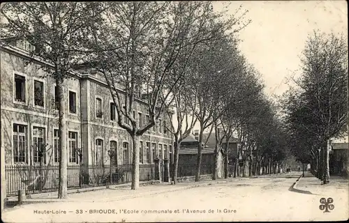 Ak Brioude Haute Loire, Ecole communale et l'Avenue de la Gare