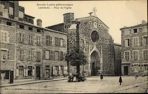 Ak Langeac Haute Loire, Place de l'Eglise