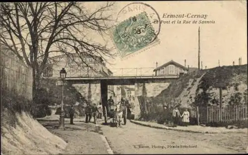 Ak Ermont Cernay Val d'Oise, Le Pont et la Rue de Sannois