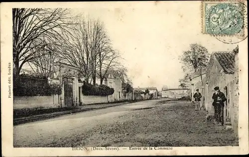 Ak Brion Deux Sèvres, Entrée de la Commune