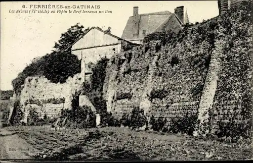 Ak Ferrieres en Gatinais Loiret, Les Arenes ou Pepin le Bref terrossa un lion