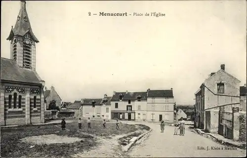 Ak Menucourt Val d'Oise, Place de l'Église