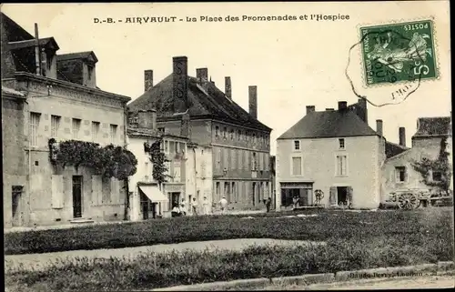 Ak Airvault Deux Sèvres, La Place des Promenades et l'Hospice