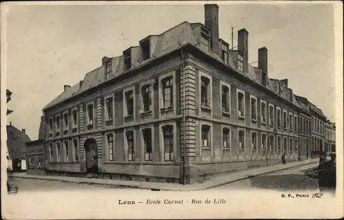 Ak Lens Pas de Calais, École Carnot, Rue de Lille