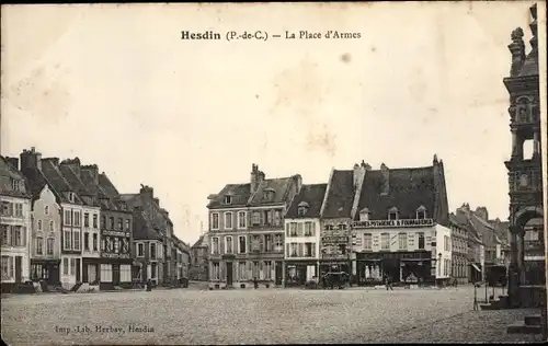 Ak Hesdin Pas de Calais, La Place d'Armes