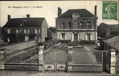 Ak Vouzon Loir et Cher, La Mairie