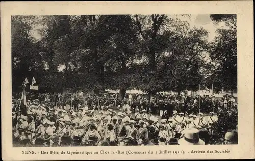 Ak Sens Yonne, Une Fete Gymnastique au Clos le Roi, Concours du 2 Juillet 1911, Arrivée des Sociétés