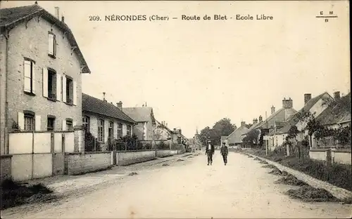 Ak Nérondes Cher, Route de Blet, École Libre