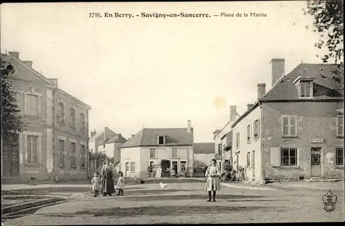 Ak Savigny en Sancerre Cher, Place de la Mairie