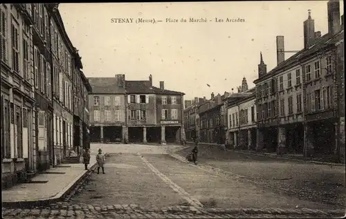 Ak Stenay Lothringen Meuse, Place du Marché, les Arcades